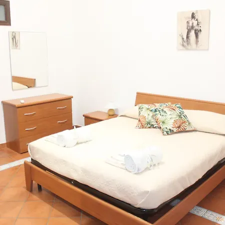 Apartment In Piazza Terrasini